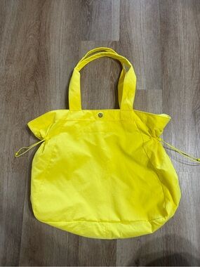 Lululemon Side Cinch Nylon Tote Bright Sonic Yellow Summer Beach Gym Bag